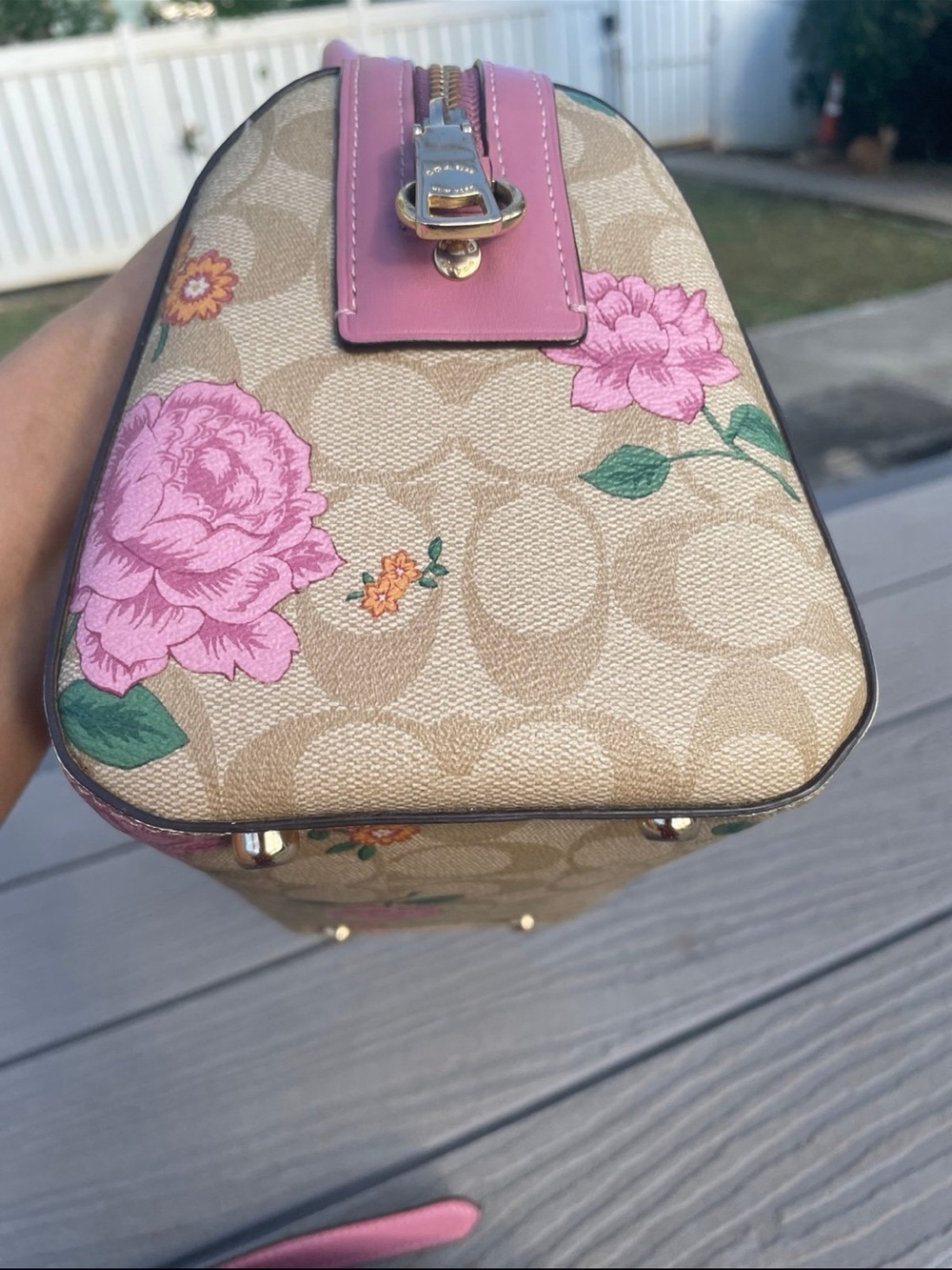 Coach Medium Prairie Pink Floral Signature Rowen - Picture 4 of 8